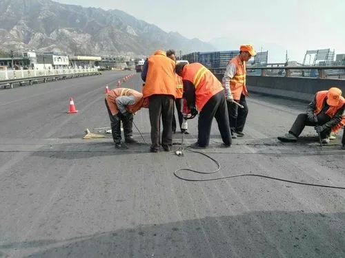 海勃湾道路桥梁病害治理